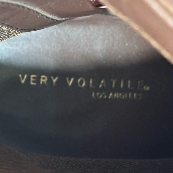 Very Volatile Women's Millian Boots Brown SZ 7 Side Zip Closure - Picture 12 of 13